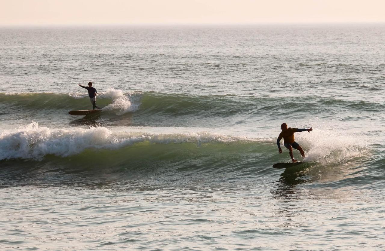 Surfivor Surf Camp Hotell Esmoriz Exteriör bild